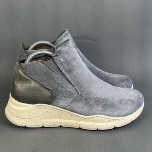 Bionica Women's Oana Denim Suede Bootie shoes size 10